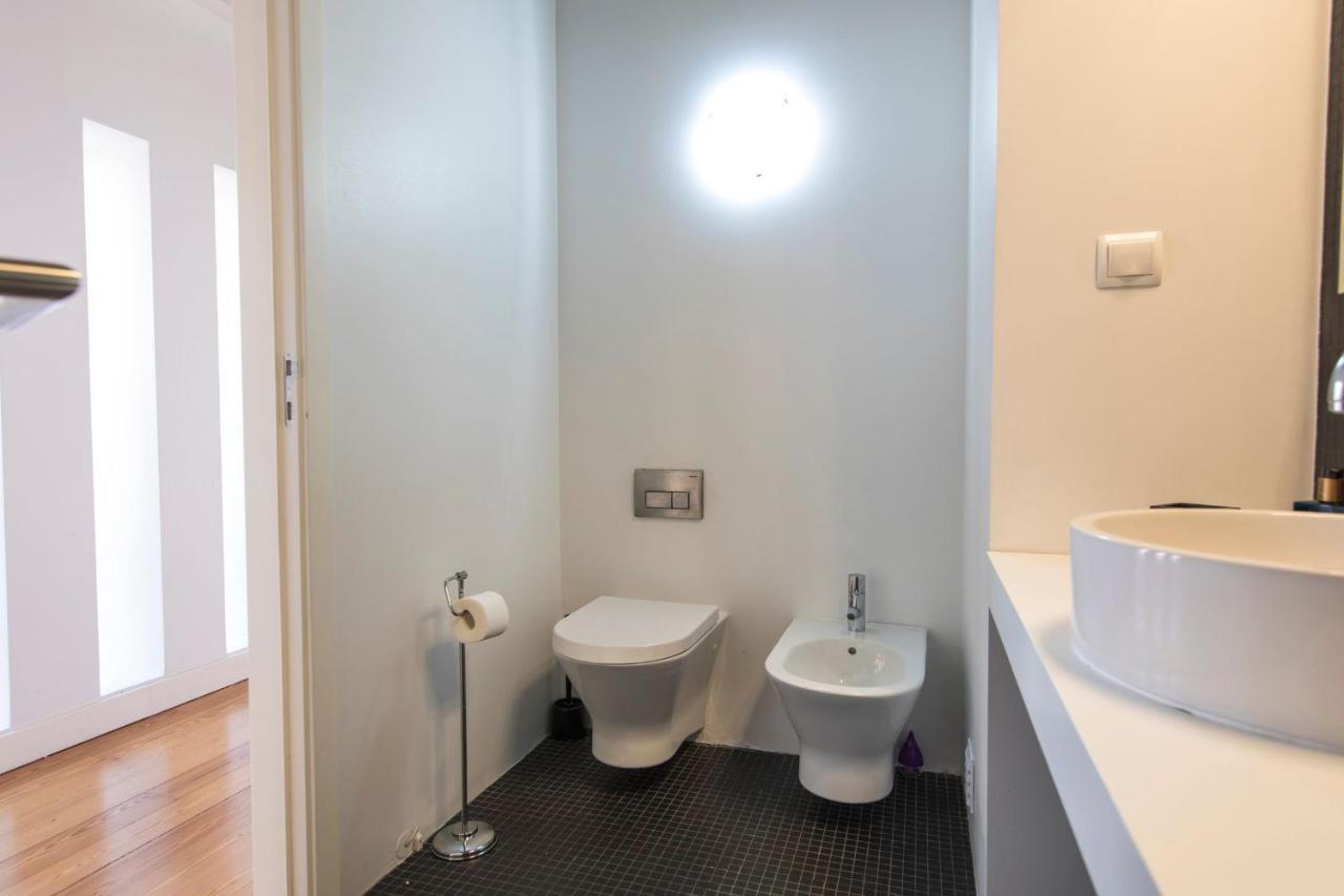 Bairro Alto Stunning Flat With Balcony By Lovelystay Lisbona Esterno foto