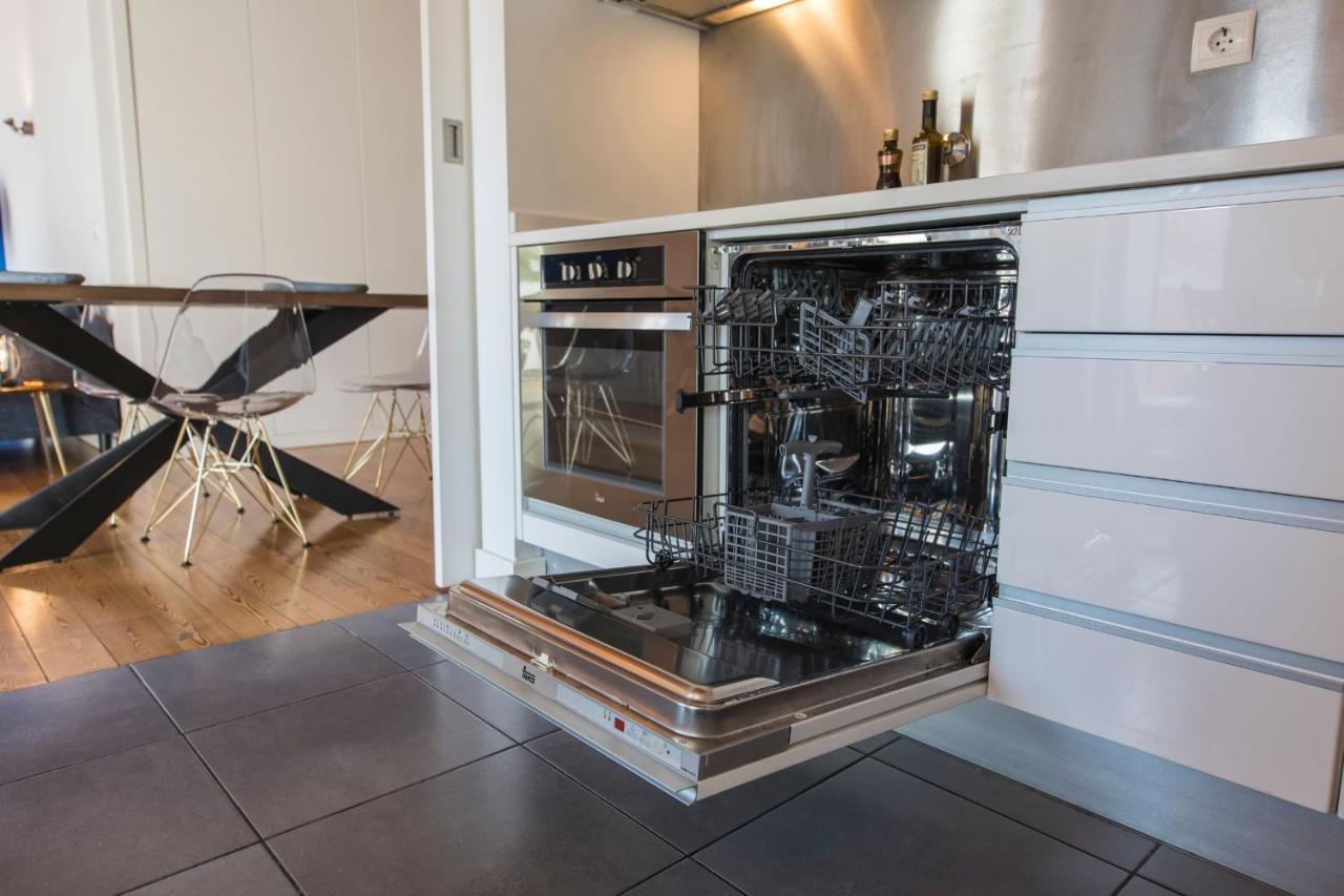 Bairro Alto Stunning Flat With Balcony By Lovelystay Lisbona Esterno foto