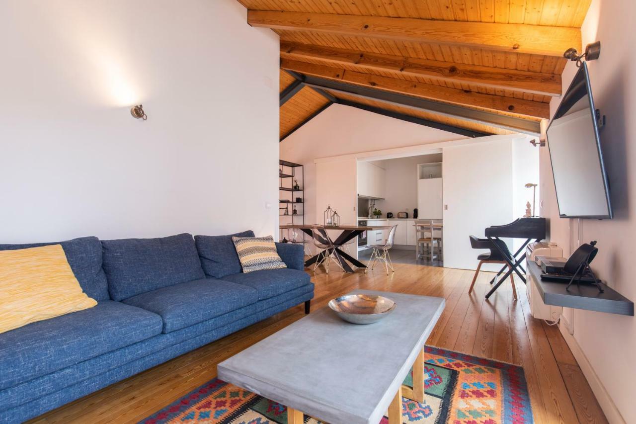 Bairro Alto Stunning Flat With Balcony By Lovelystay Lisbona Esterno foto