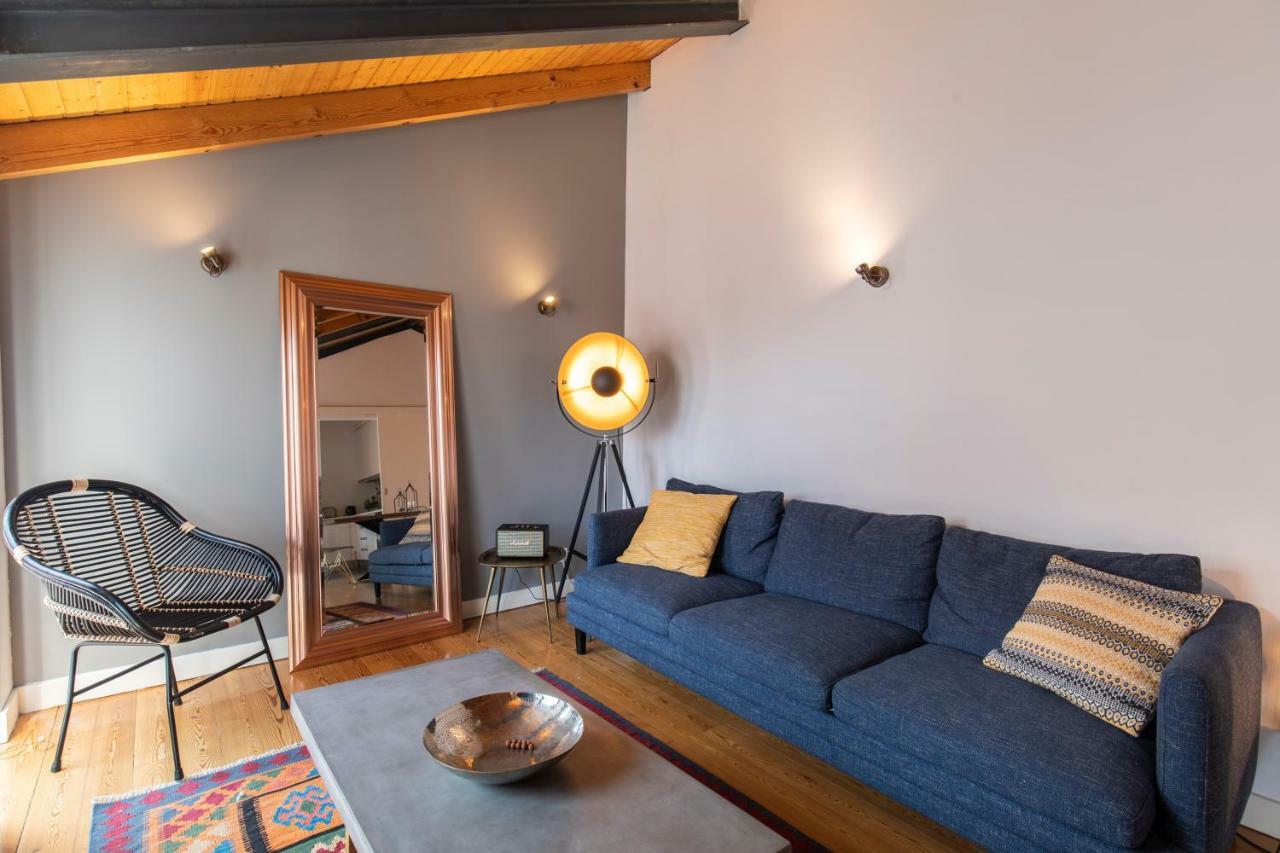 Bairro Alto Stunning Flat With Balcony By Lovelystay Lisbona Esterno foto