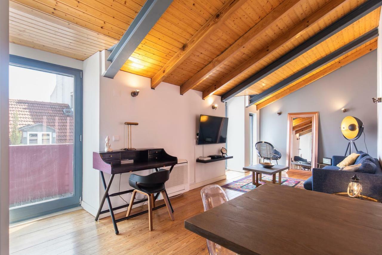 Bairro Alto Stunning Flat With Balcony By Lovelystay Lisbona Esterno foto
